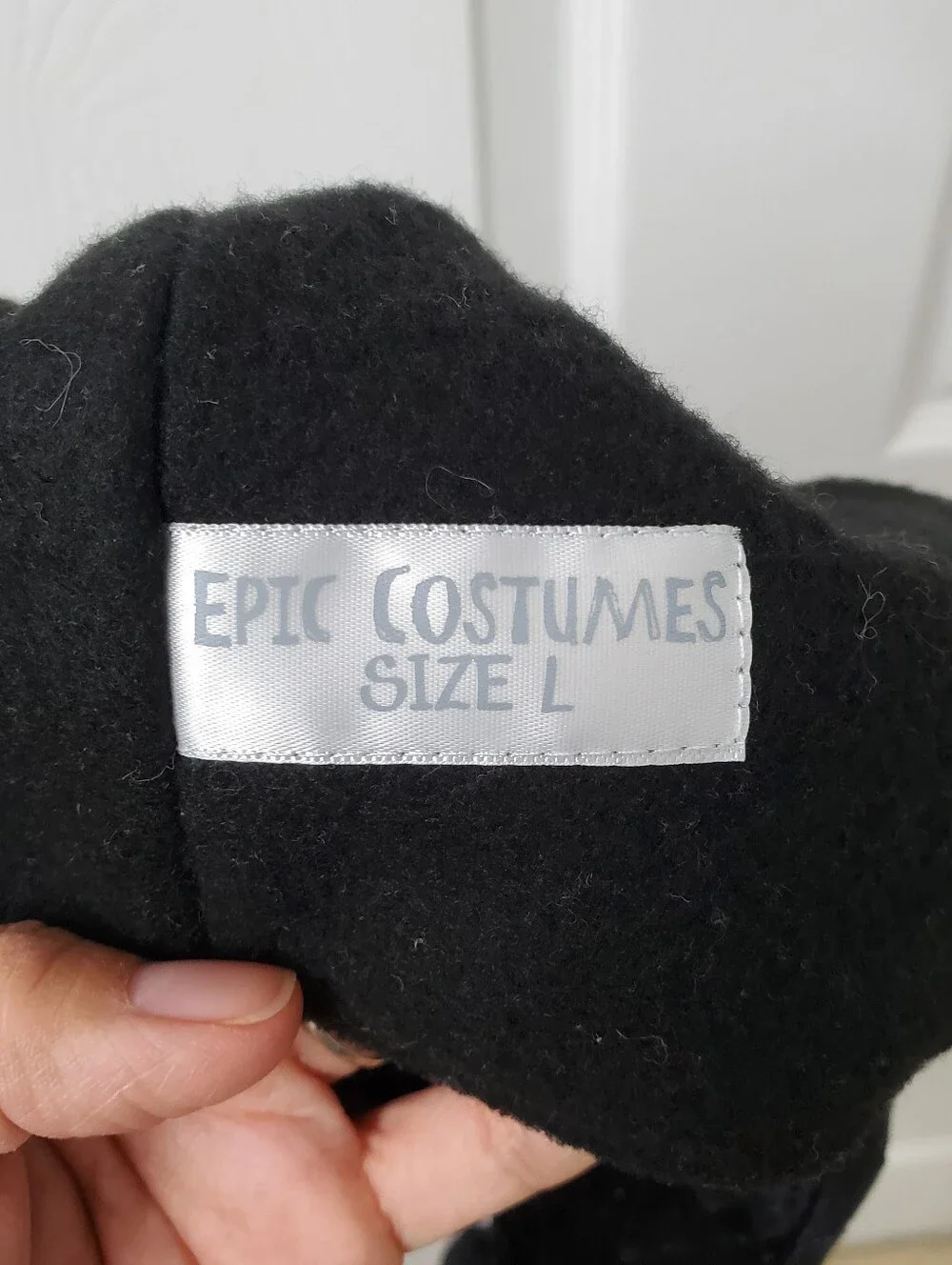 Epic Costumes Maleficent Cosplay Black Plush-Velvet Horned Hat Headpiece Sz L